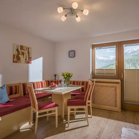 Berghof Geisler Aparthotel 4*