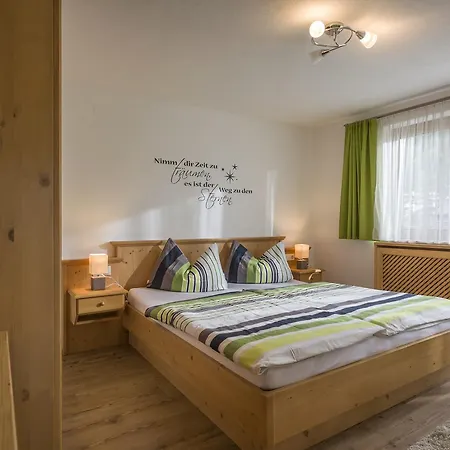 Berghof Geisler Aparthotel 4*